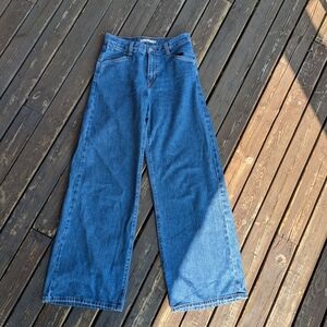 Levis Wide-Leg Jeans